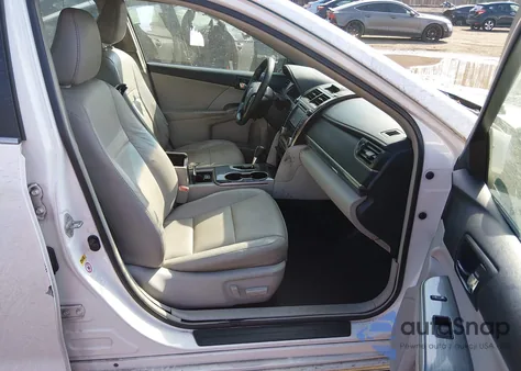 2012 Toyota Camry Hybrid Xle z USA, uszkodzony, nr VIN 4T1BD1FK6CU043908